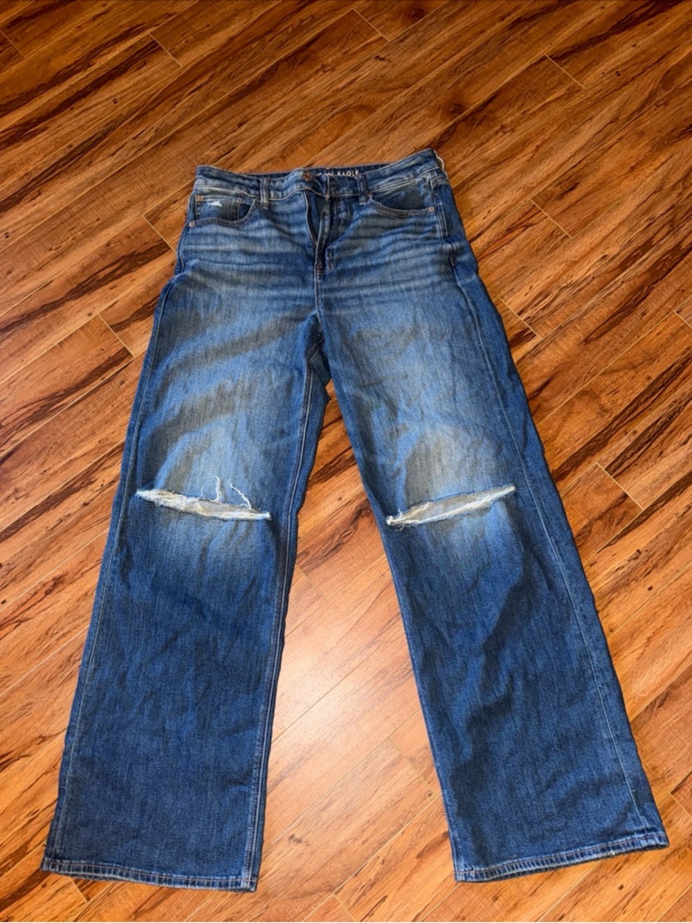 American Eagle super high rise 90s baggy jeans long size 8 women’s